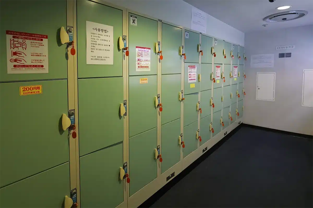 coin locker_1
